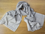 Kaschmir-Schal in Grau mit Strukturmuster & Fischgrät-Design | 71×196 cm